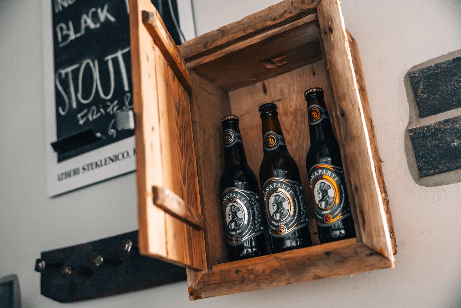 BONAPARTE PUB — ritual postrežbe
